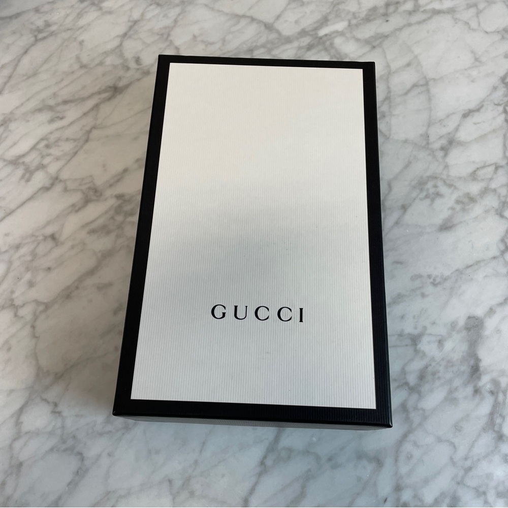 Gucci Interlocking GG Crossbody Chain Bag - Picture 9 of 9